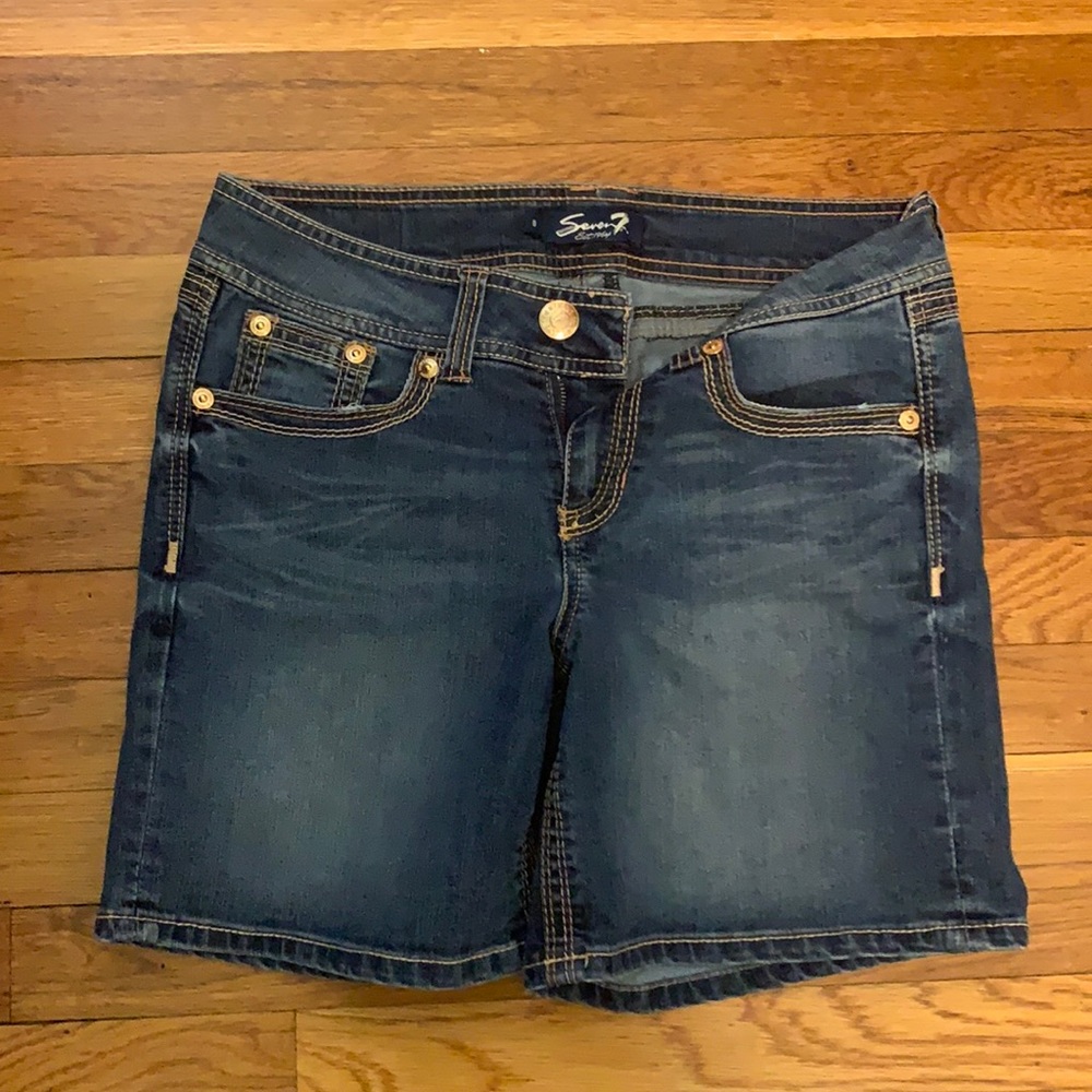 Seven7 - 6” inseam medium wash Jean shorts